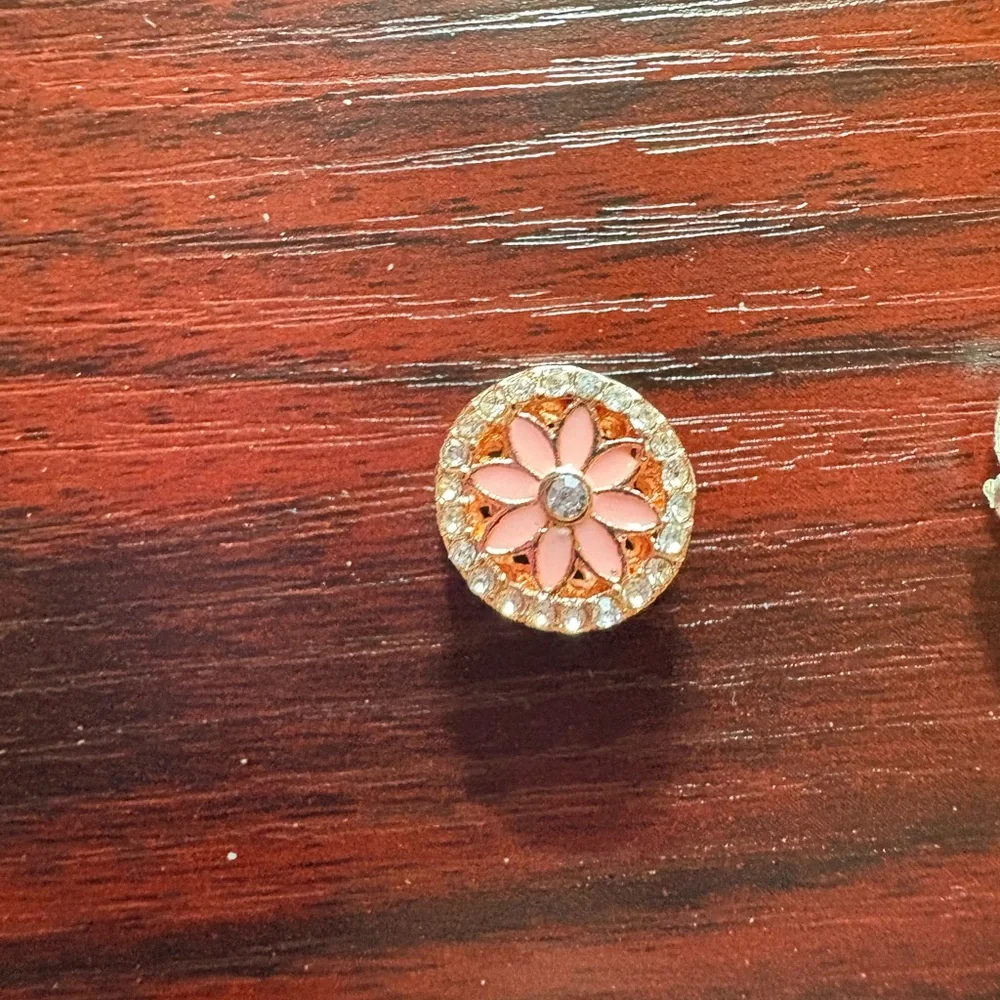 European Charm - Picture 3 of 6